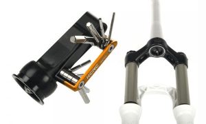 KCNC KFP02 Tapón Inferior con Herramientas